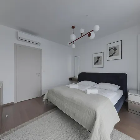 Eurovea Tower With Free Parking 公寓