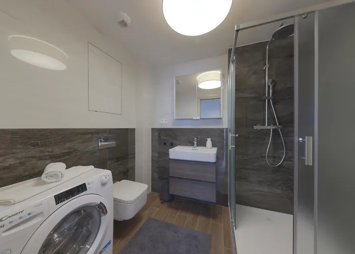 Eurovea Tower With Free Parking Appartement *