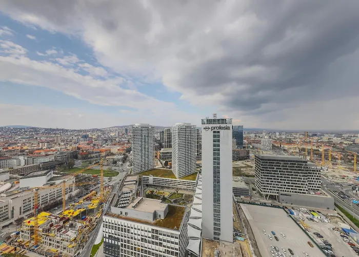 Appartement Eurovea Tower With Free Parking Bratislava