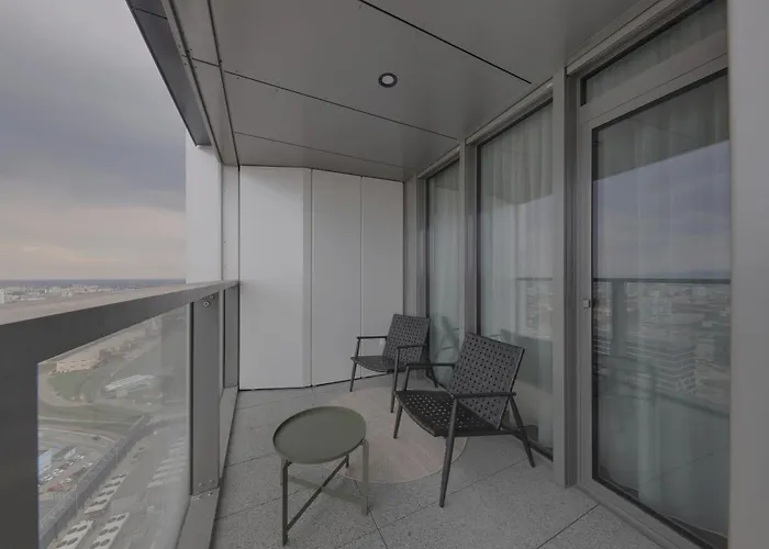 Eurovea Tower With Free Parking Apartmán